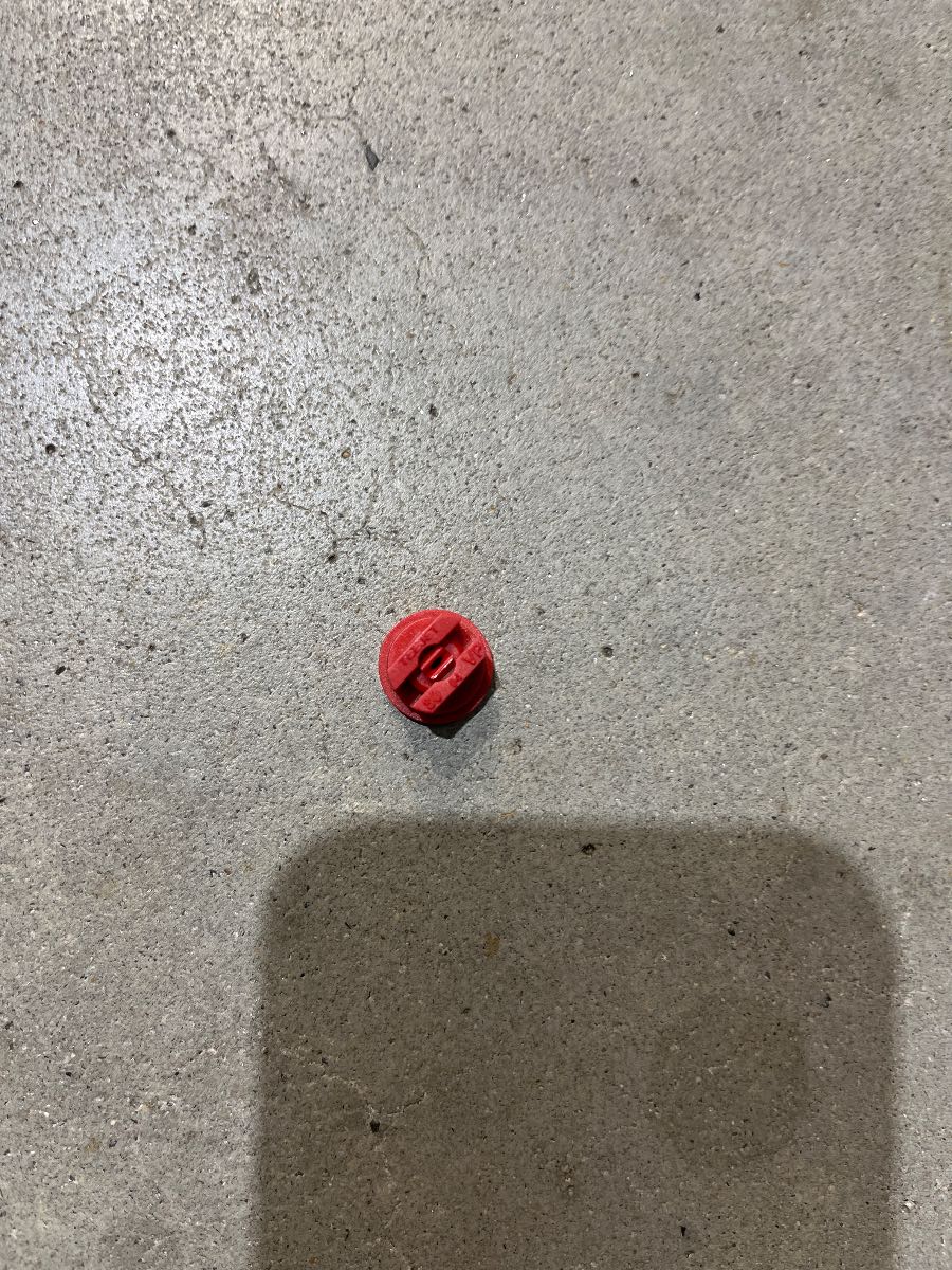 Yates sprayer, TeeJet nozzle compatibility and adaptor options — image 1