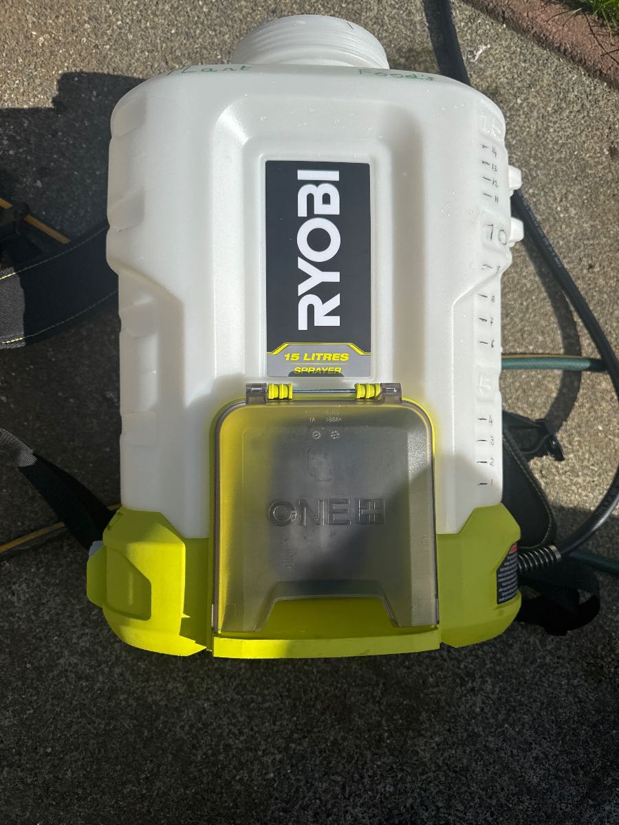 Ryobi vs Solo battery sprayer: which is better for lawn care? — image 2