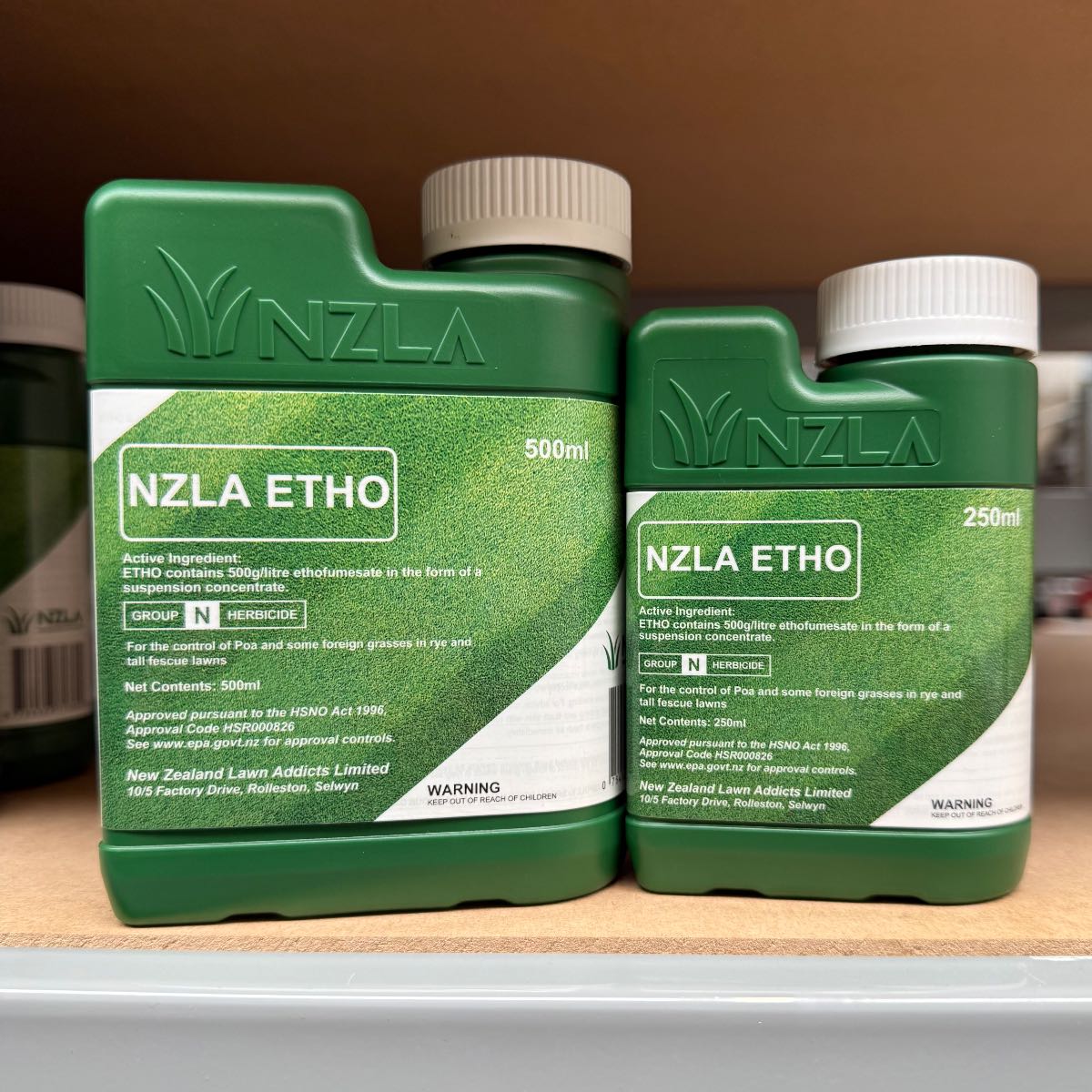 Should I use NZLA Etho as a pre-emergent for Poa Annua on my ryegrass this autumn? How does Etho work? — image 1